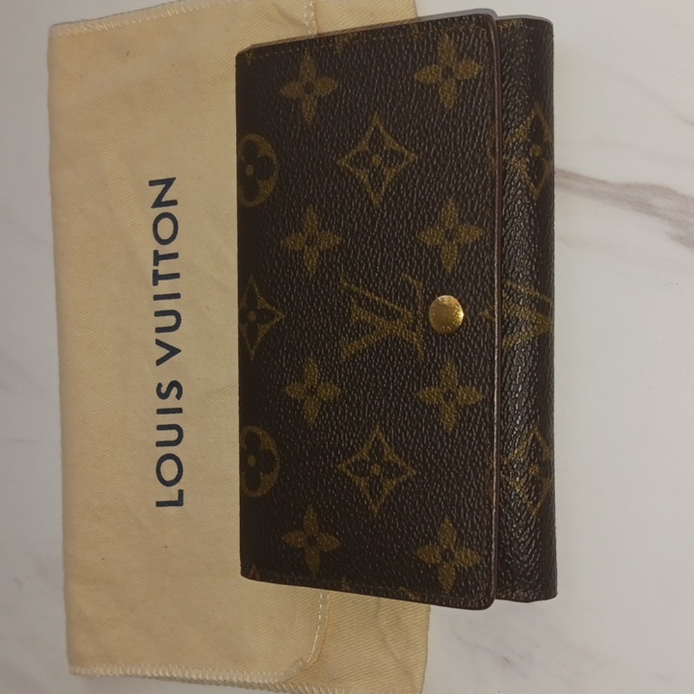 Authentic Louis Vuitton Port Monnaie Monogram Wallet